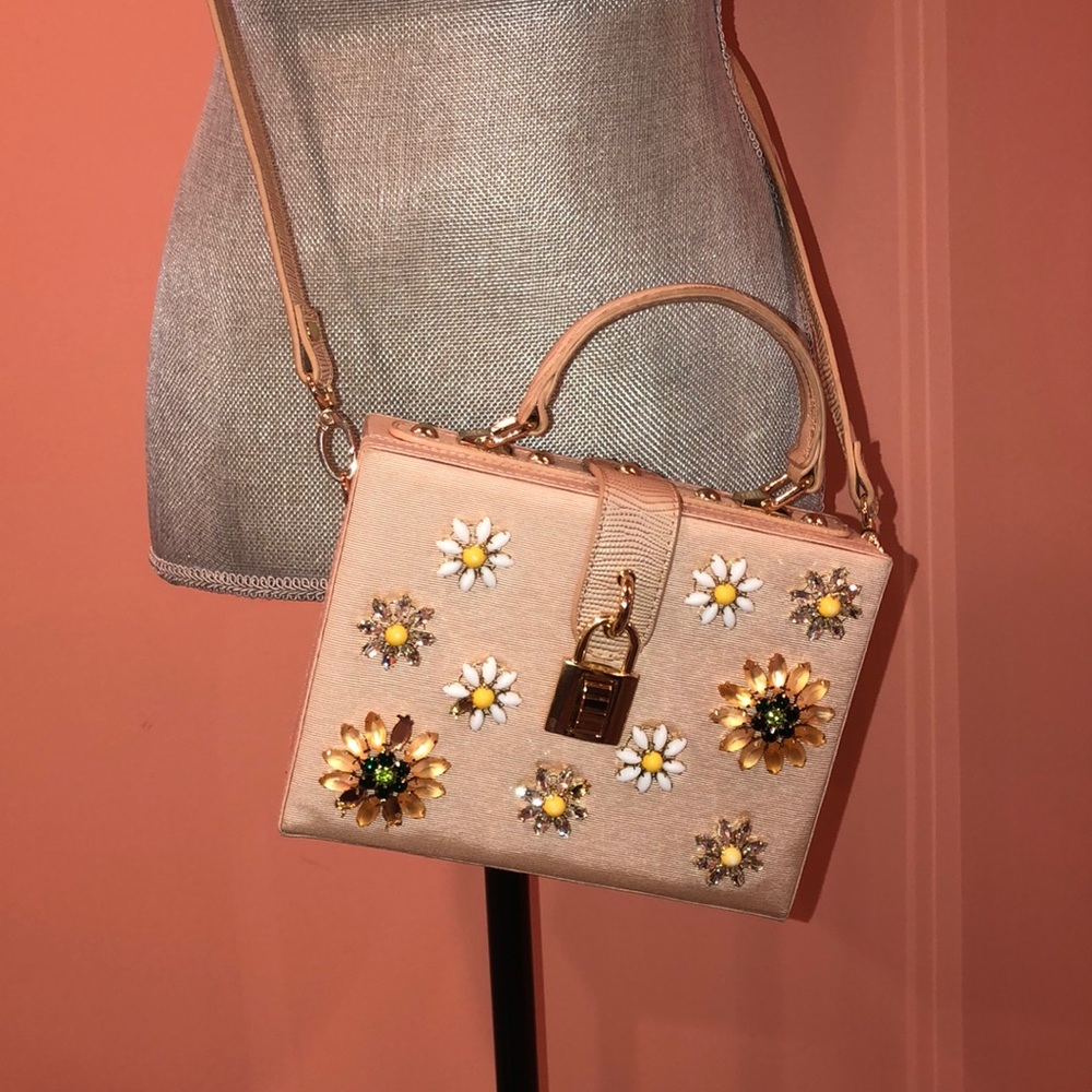 Purse - Picture 3 of 3